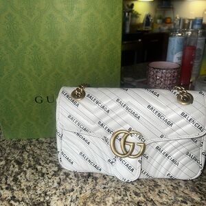 Gucci White Quilted Shoulder Bag with Gold Double-G Hardware